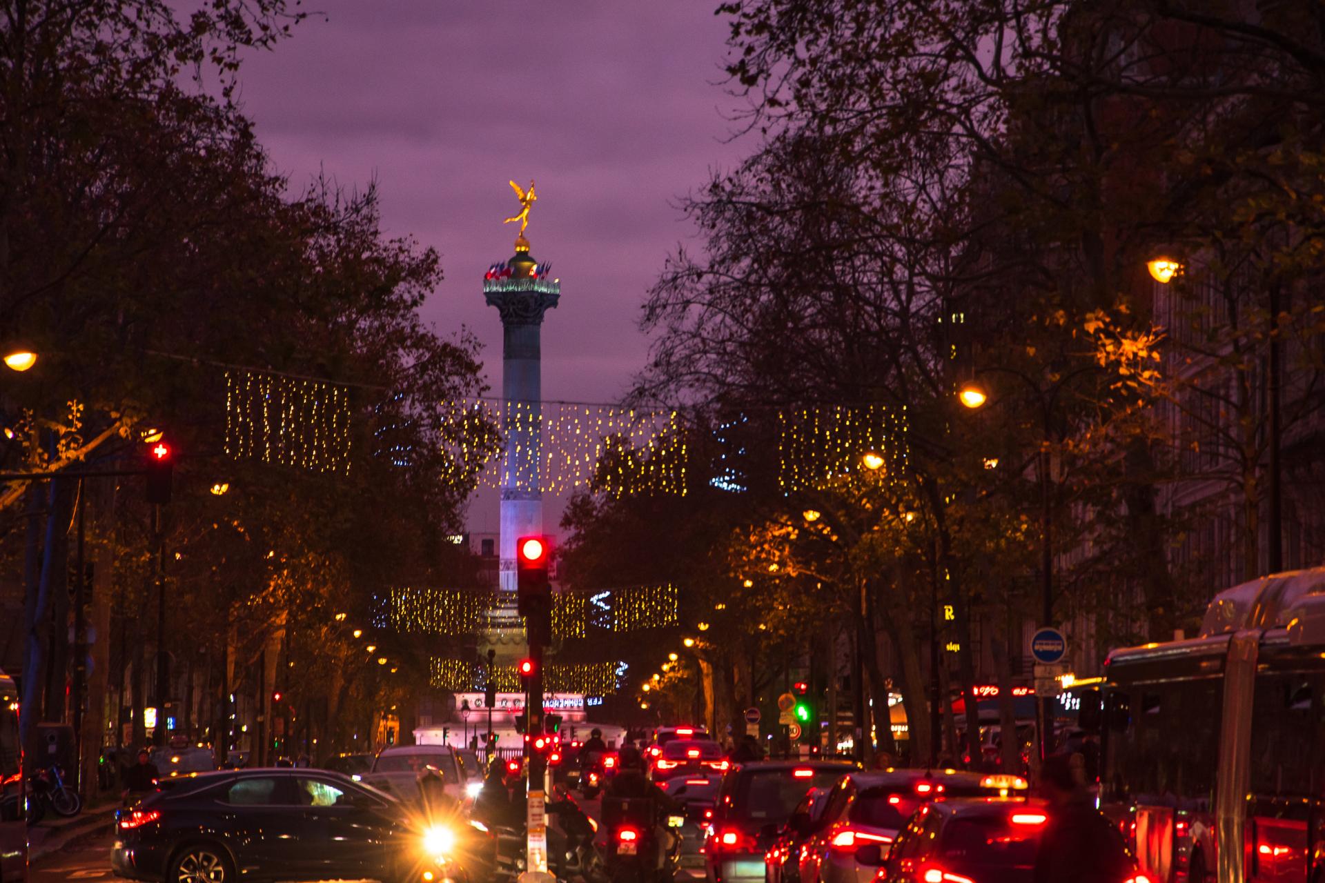 The magic of Christmas takes hold of Paris